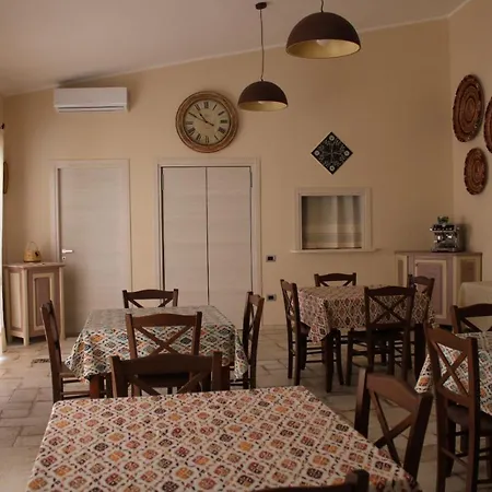 לינה וארוחת בוקר Il Mandorlo 3*