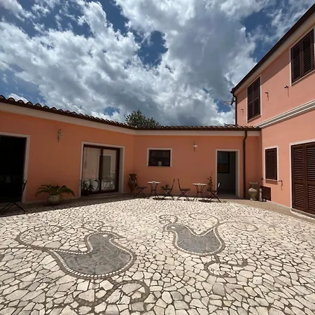 Il Mandorlo 3*